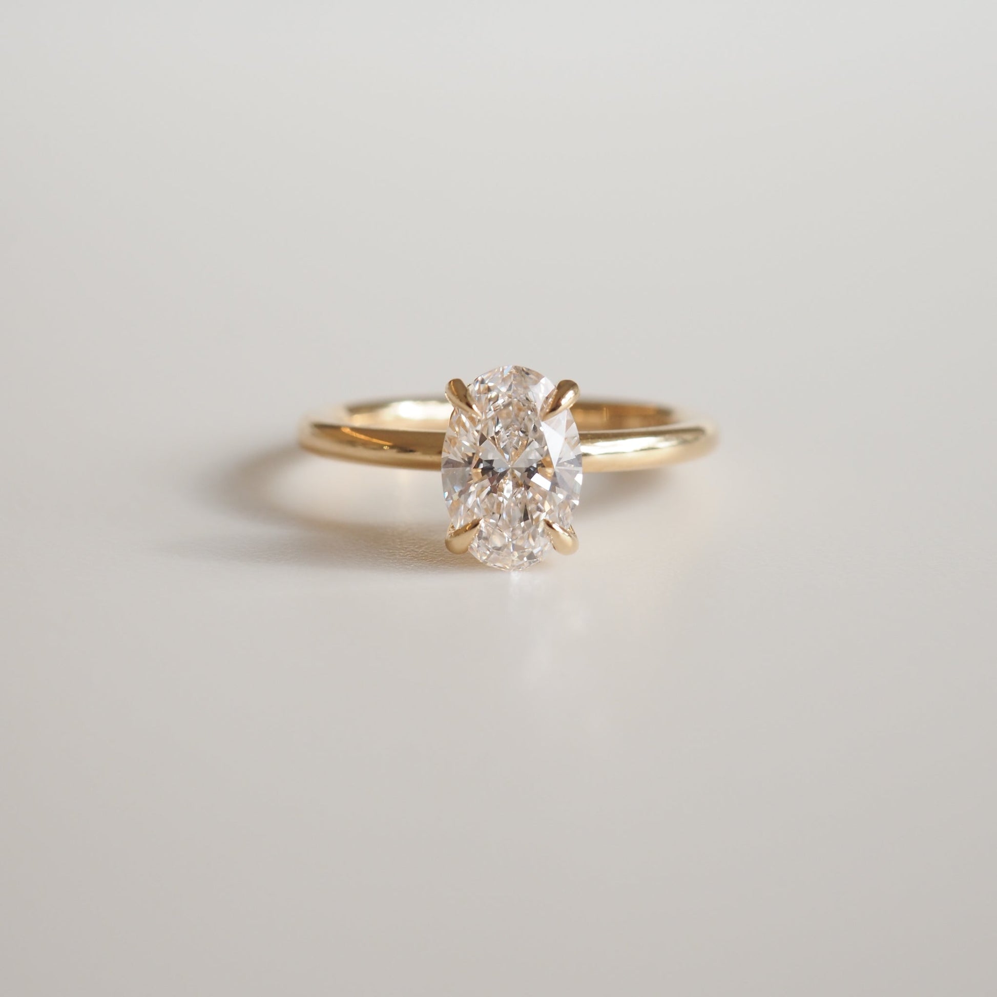 1.0 CT Oval Lab Grown Diamond Solitaire Engagement Ring in Classic Gold Setting 1