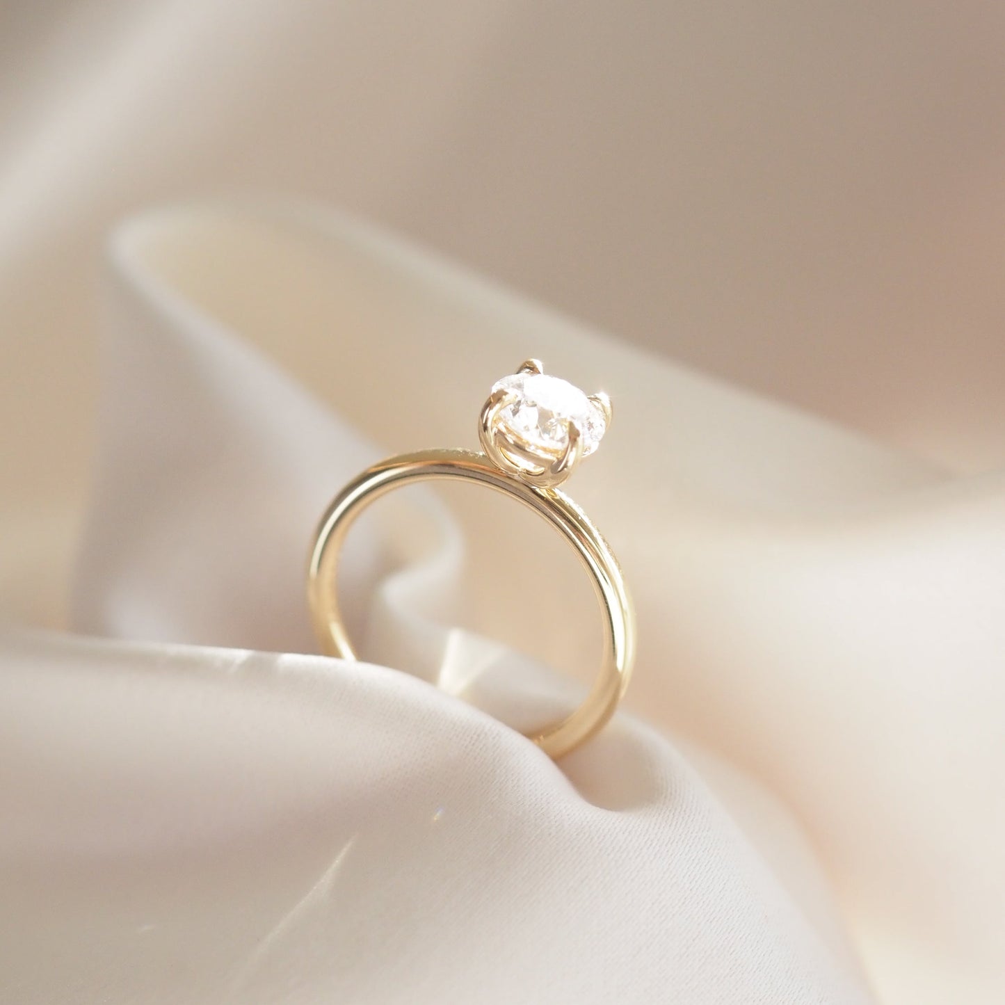 Solitaire-Oval Lab Grown Diamond Engagement Ring
