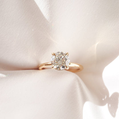 Solitaire-Oval Lab Grown Diamond Engagement Ring