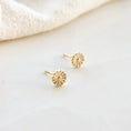 Load image into Gallery viewer, Radiant 18K Gold Daisy Blossom Stud Earrings
