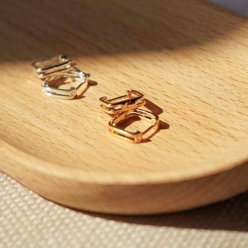 Elegant Dual-Band Square Hoop Earrings 4