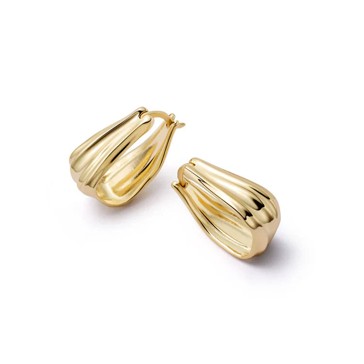 Close Stylist Hoops 1