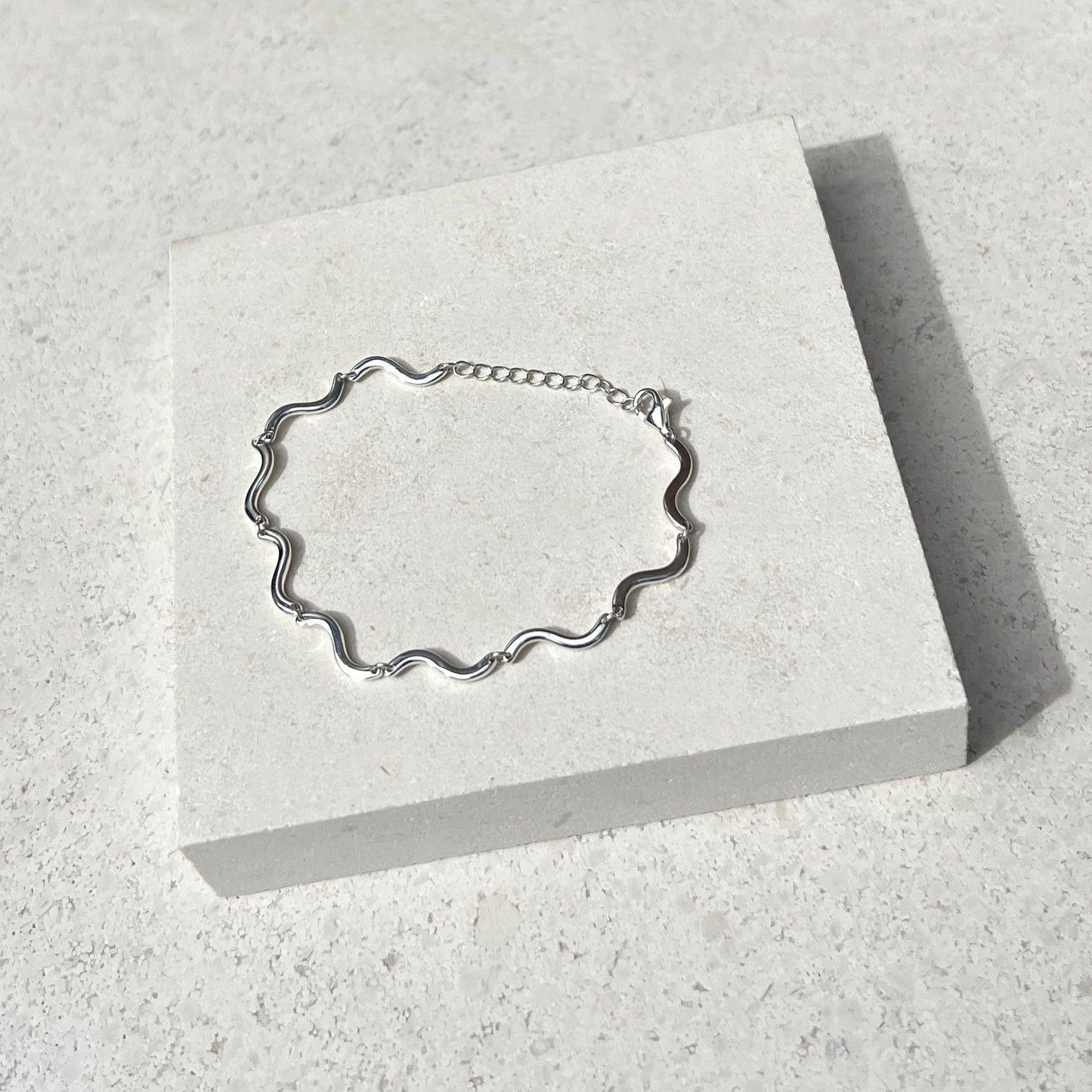 Eternal Wave Silver Curve Bracelet 3