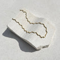 Load image into Gallery viewer, Elegant Golden Wave Necklace
