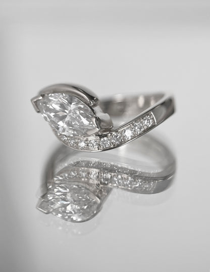Solitaire-Oval Lab Grown Diamond Engagement Ring
