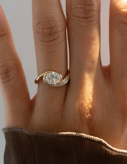 Solitaire-Oval Lab Grown Diamond Engagement Ring