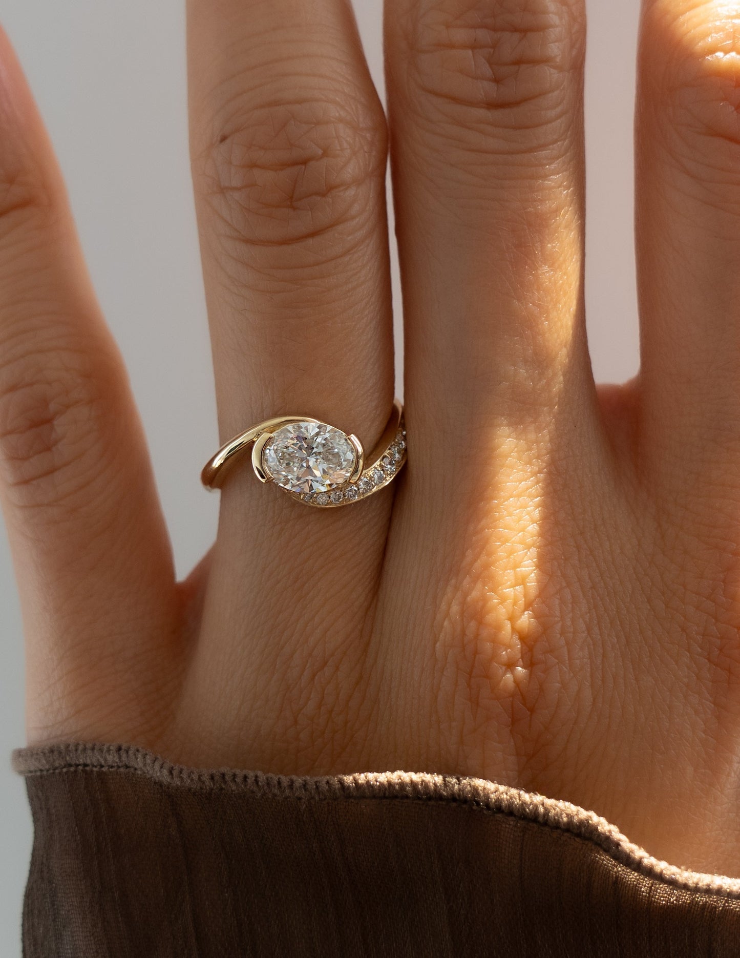 Solitaire-Oval Lab Grown Diamond Engagement Ring