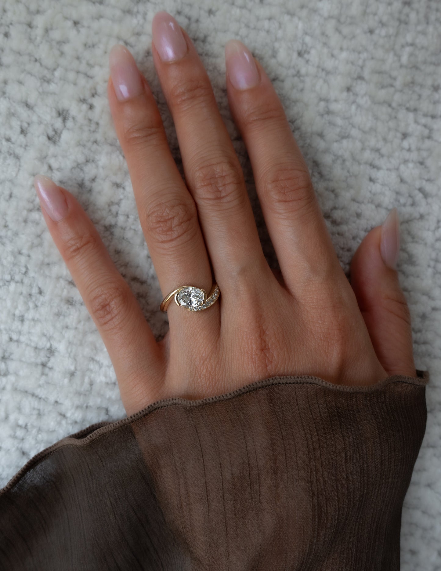 Solitaire-Oval Lab Grown Diamond Engagement Ring