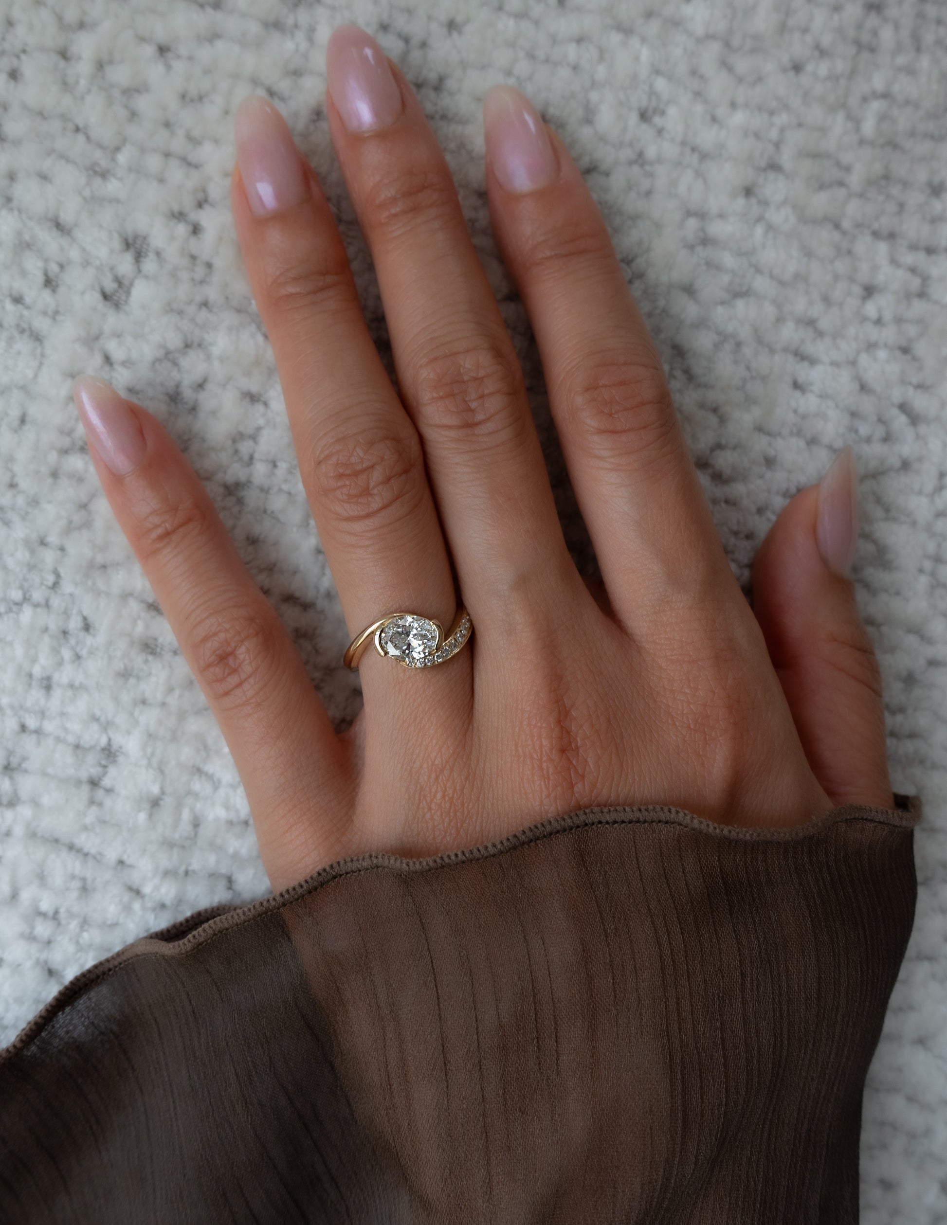 Solitaire-Oval Lab Grown Diamond Engagement Ring