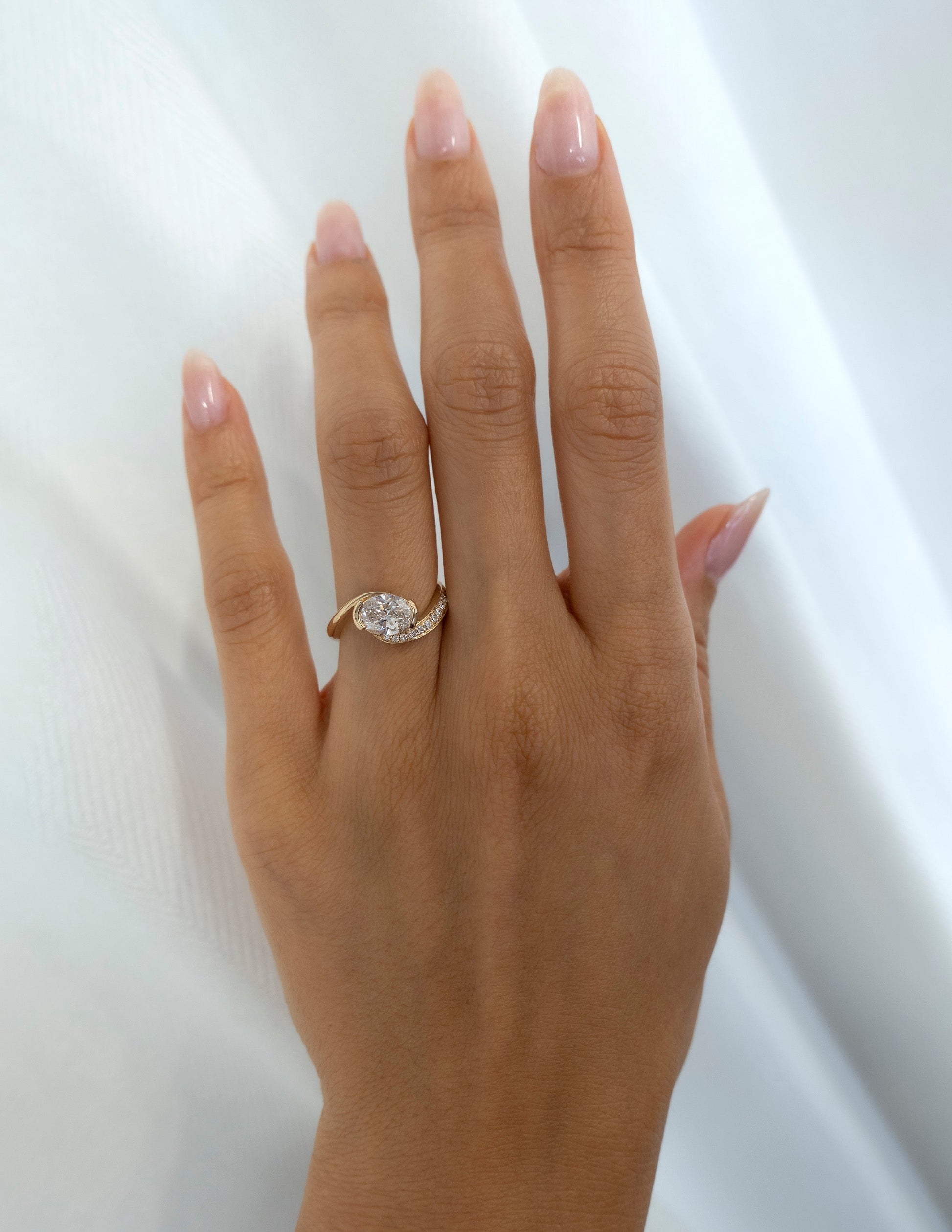 Solitaire-Oval Lab Grown Diamond Engagement Ring