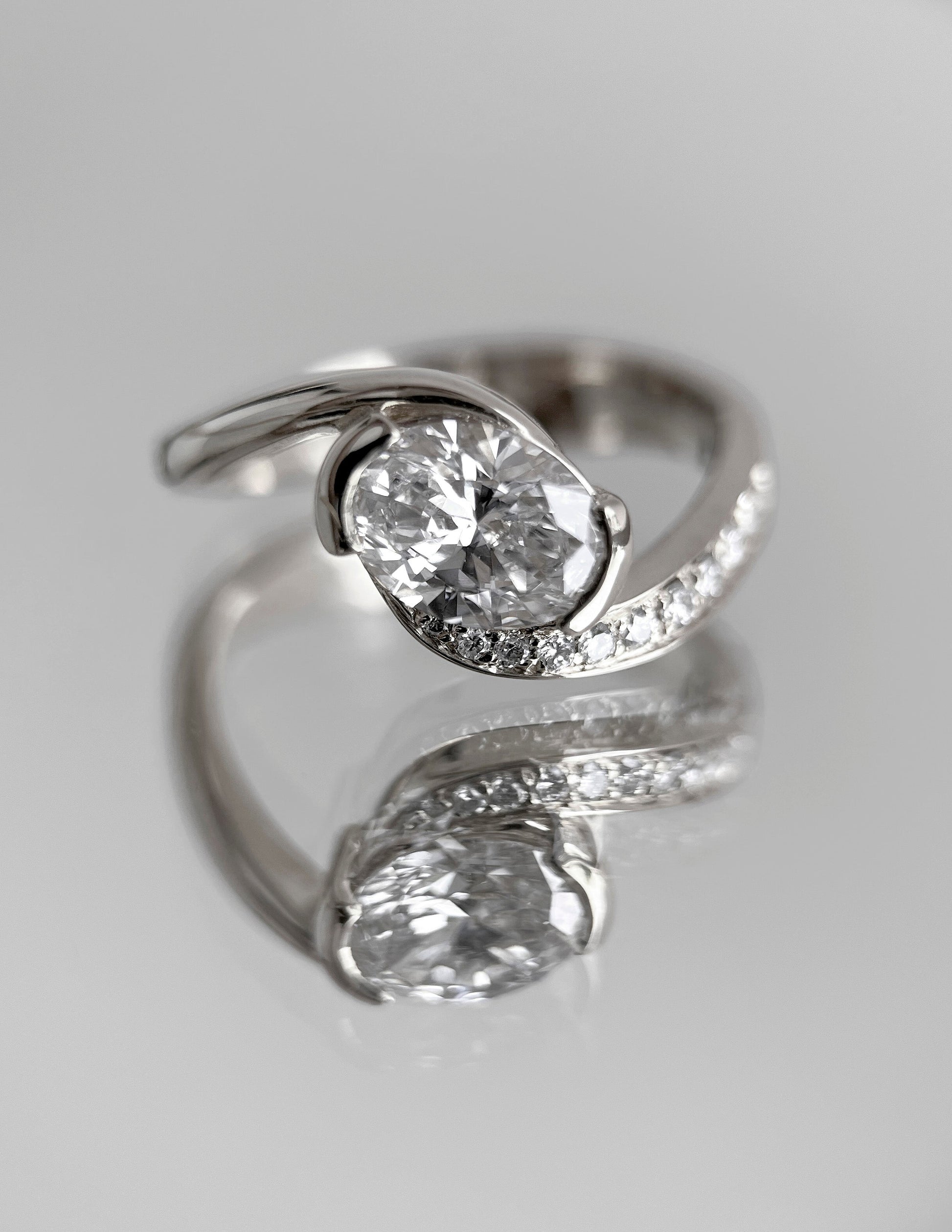 Solitaire-Oval Lab Grown Diamond Engagement Ring