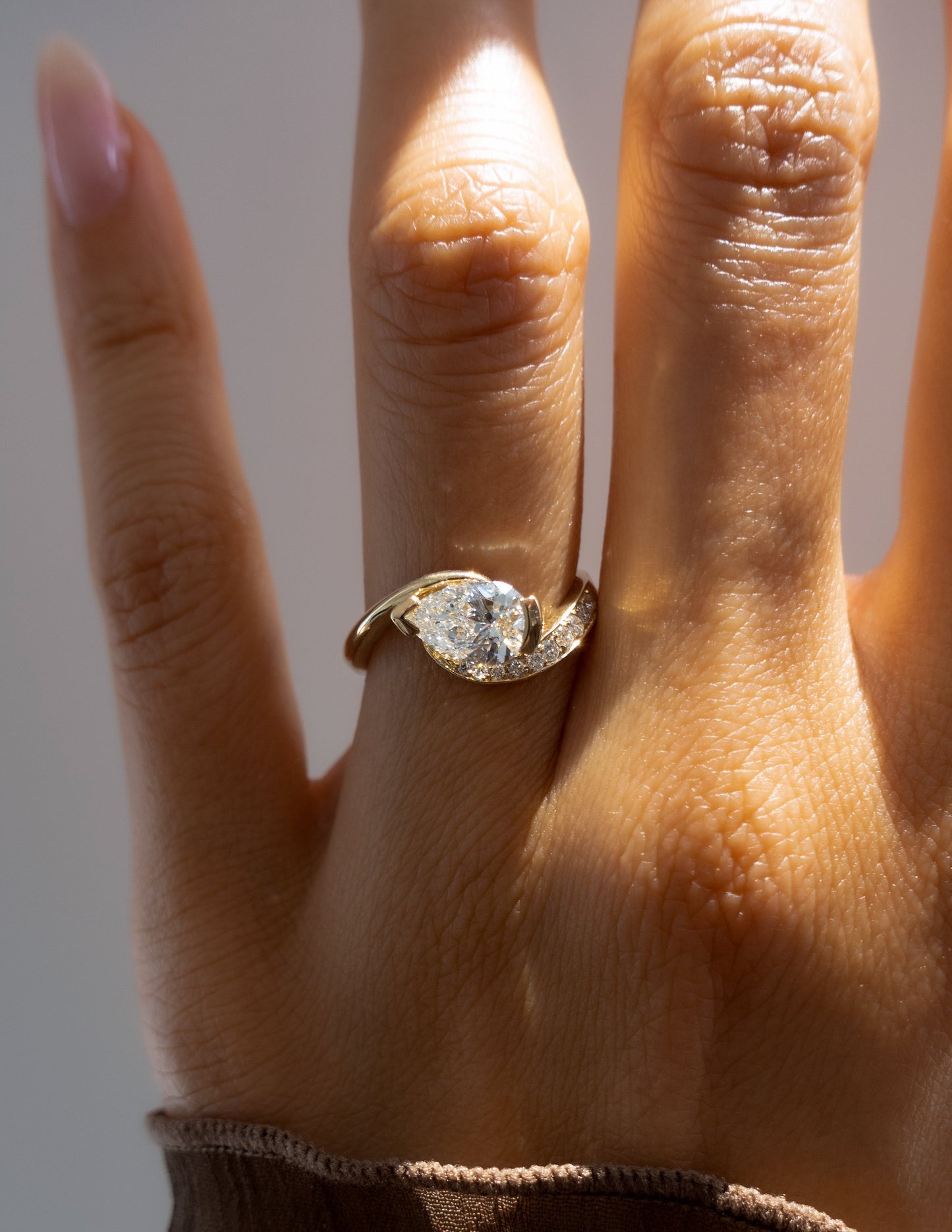 Solitaire-Oval Lab Grown Diamond Engagement Ring