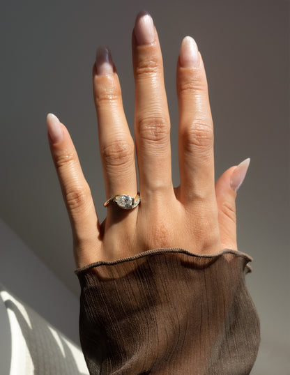 Solitaire-Oval Lab Grown Diamond Engagement Ring