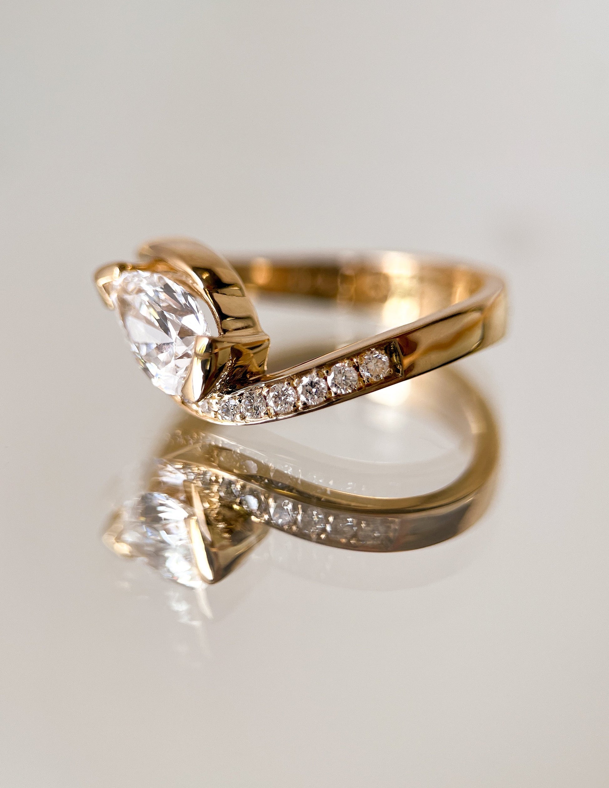 Solitaire-Oval Lab Grown Diamond Engagement Ring