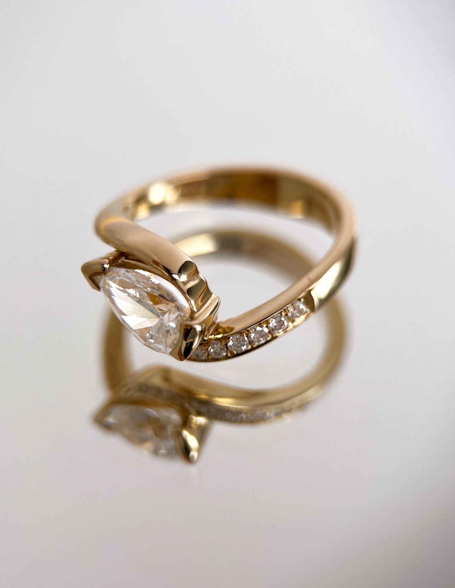 Solitaire-Oval Lab Grown Diamond Engagement Ring