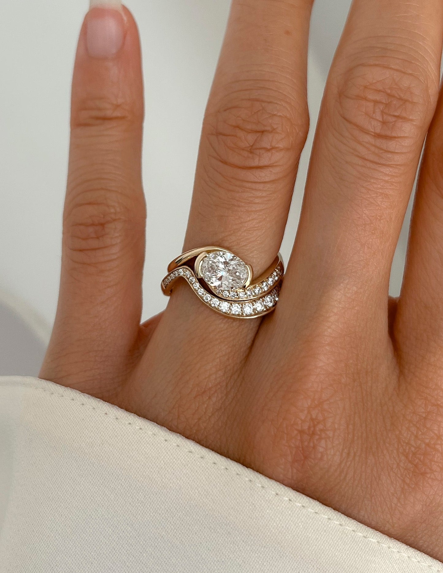 Solitaire Rapture & Pave Band- Oval Lab Grown Diamond Bridal Set
