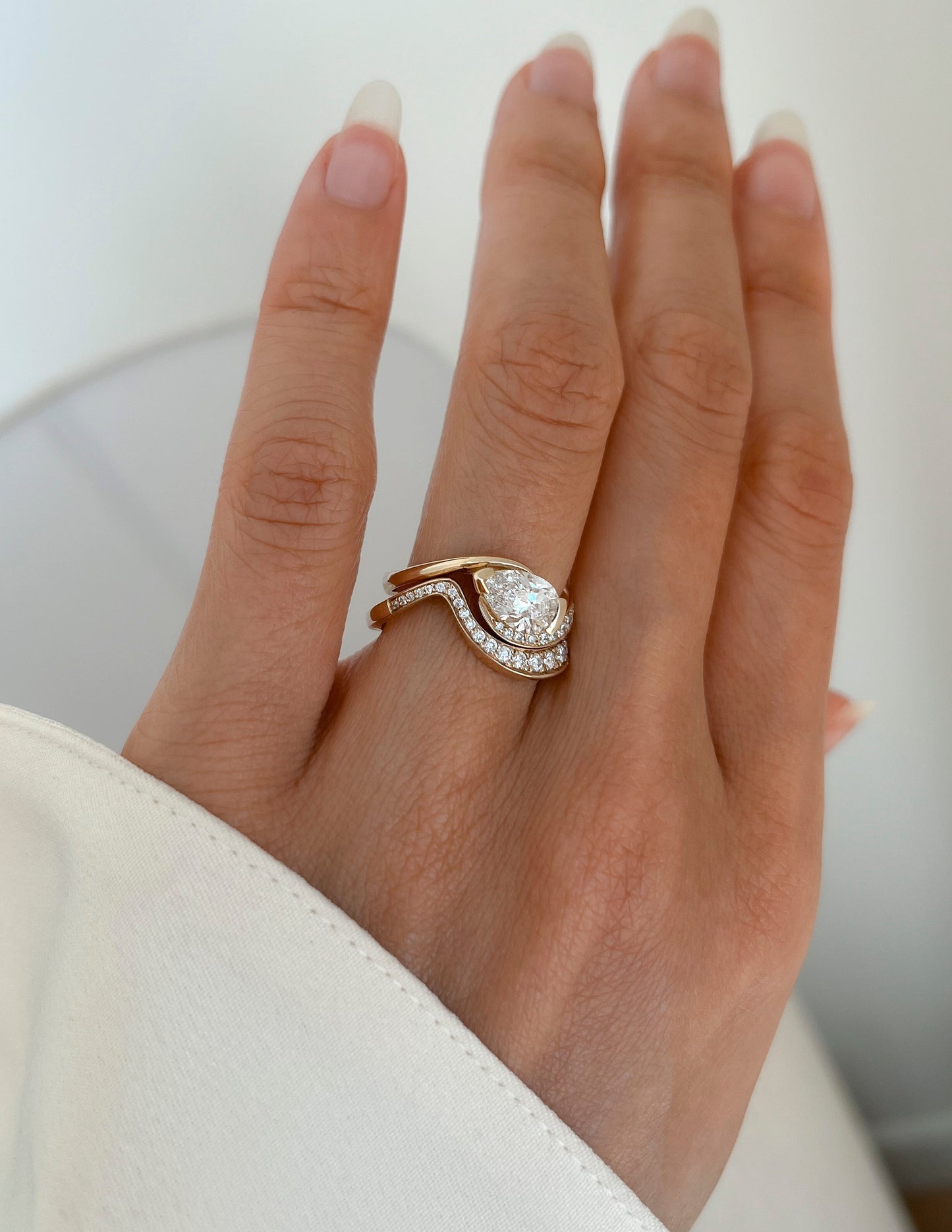 Solitaire Rapture & Pave Band- Oval Lab Grown Diamond Bridal Set