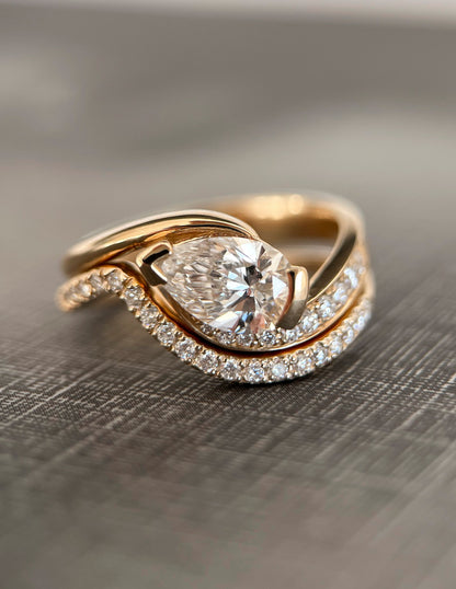 Solitaire Rapture & Pave Band- Oval Lab Grown Diamond Bridal Set