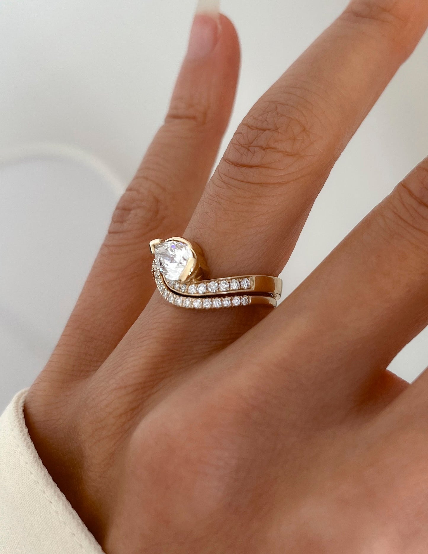 Solitaire Rapture & Pave Band- Oval Lab Grown Diamond Bridal Set