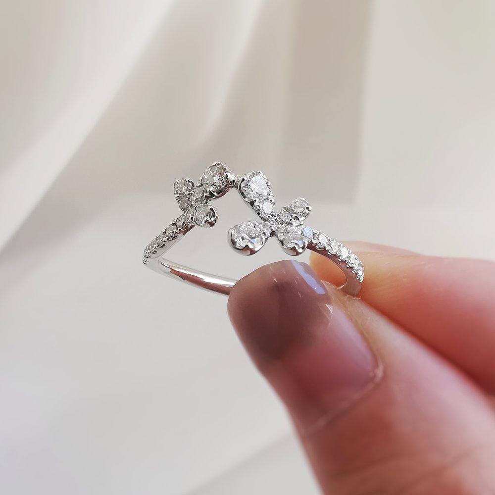 Exquisite 0.41 TCW Round Lab-Grown Diamond Floral Wedding Band 3