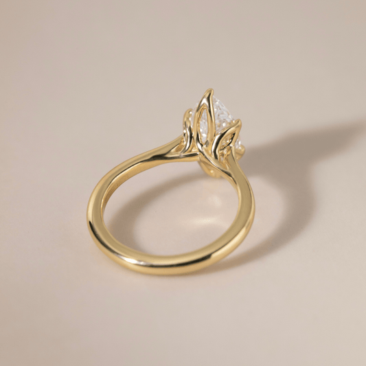 Solitaire-Oval Lab Grown Diamond Engagement Ring