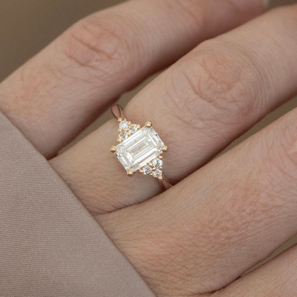 Solitaire-Oval Lab Grown Diamond Engagement Ring