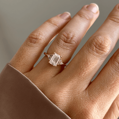 Solitaire-Oval Lab Grown Diamond Engagement Ring