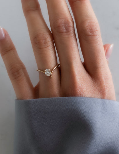 Solitaire-Oval Lab Grown Diamond Engagement Ring