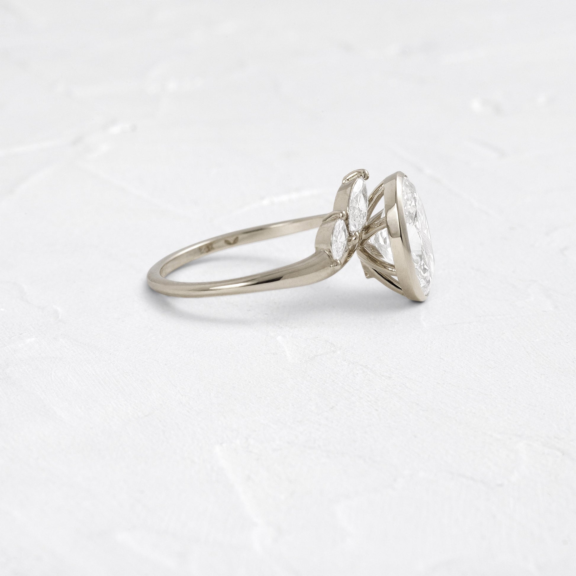 Bezel Dainty Style-Oval Lab Grown Diamond Engagement Ring