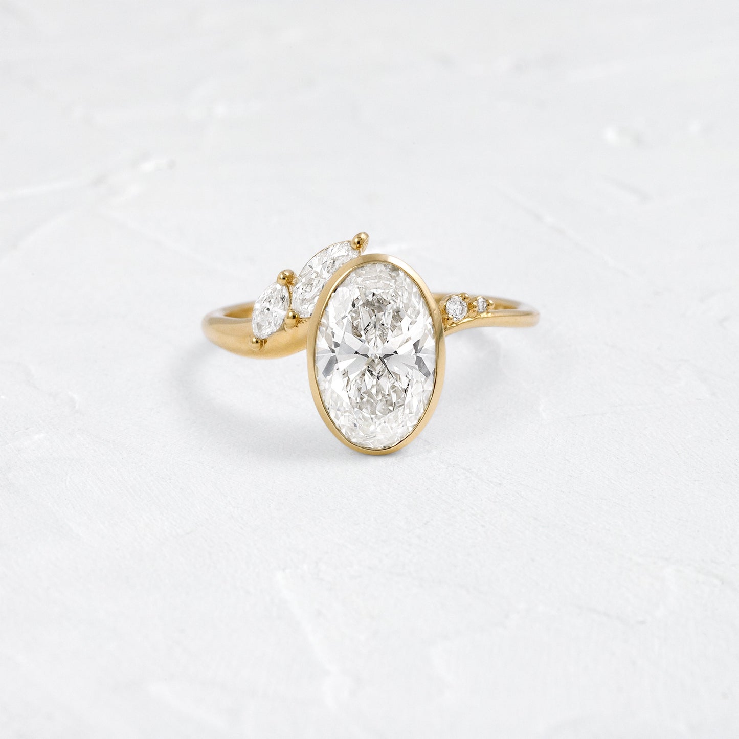 Bezel Dainty Style-Oval Lab Grown Diamond Engagement Ring