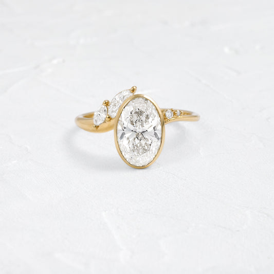 Solitaire-Oval Lab Grown Diamond Engagement Ring