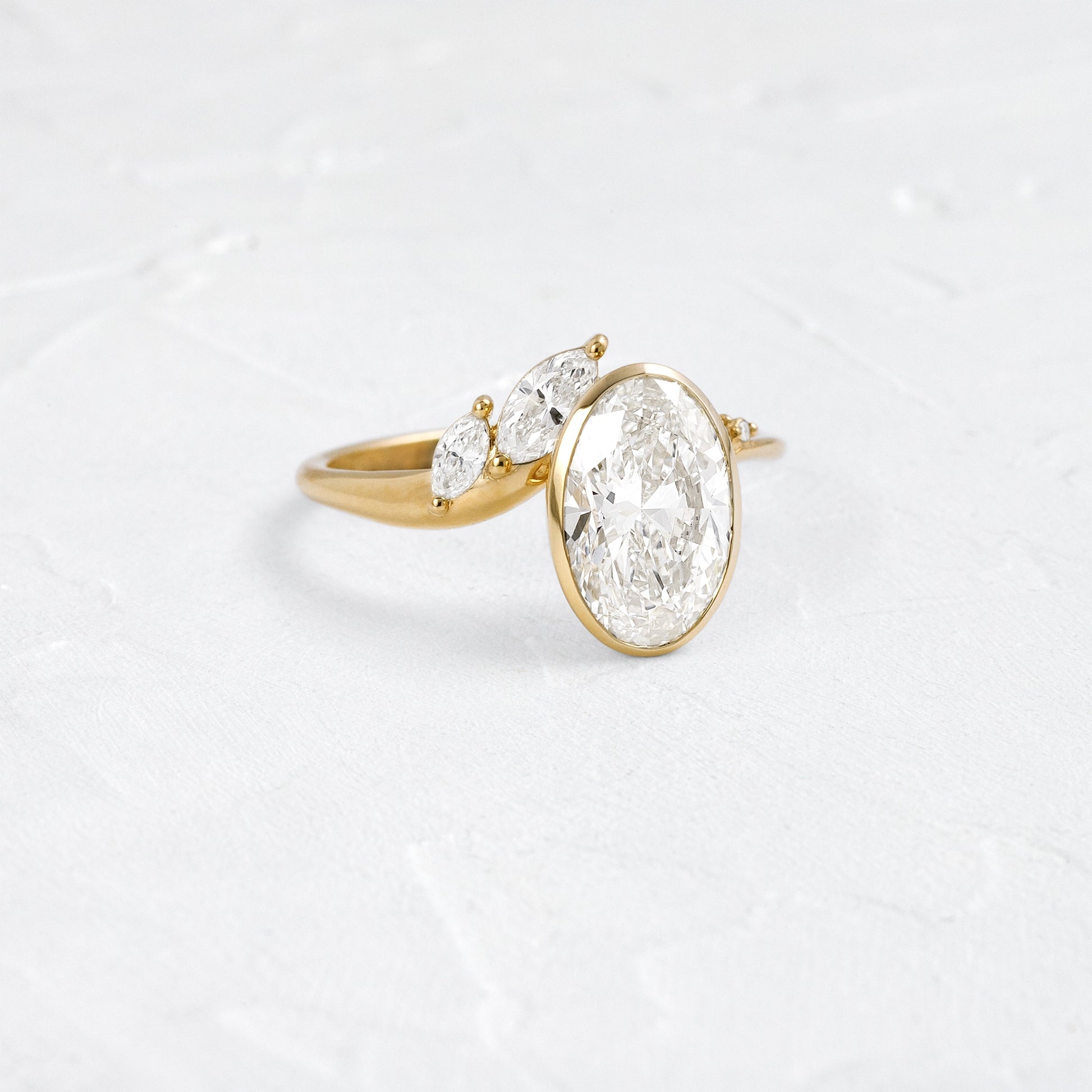 Bezel Dainty Style-Oval Lab Grown Diamond Engagement Ring