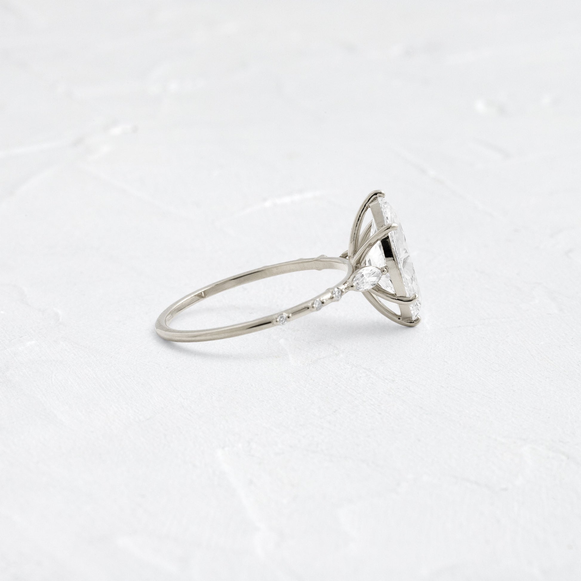 Solitaire-Oval Lab Grown Diamond Engagement Ring