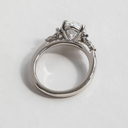 Solitaire-Oval Lab Grown Diamond Engagement Ring