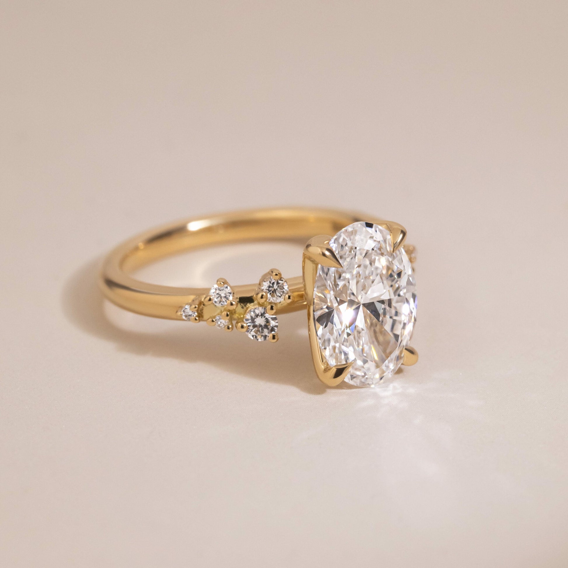 Solitaire-Oval Lab Grown Diamond Engagement Ring