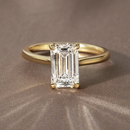 Solitaire-Oval Lab Grown Diamond Engagement Ring