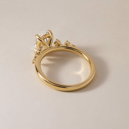 Solitaire-Oval Lab Grown Diamond Engagement Ring