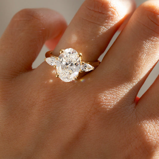 Solitaire-Oval Lab Grown Diamond Engagement Ring