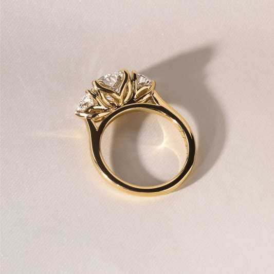 Solitaire-Oval Lab Grown Diamond Engagement Ring