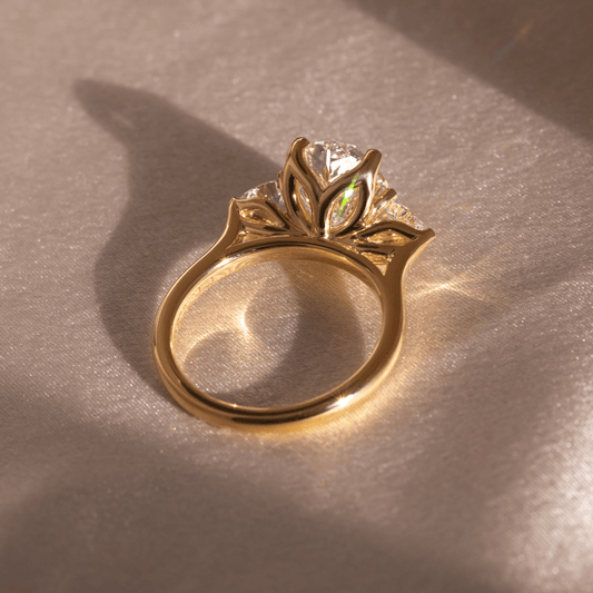 Solitaire-Oval Lab Grown Diamond Engagement Ring