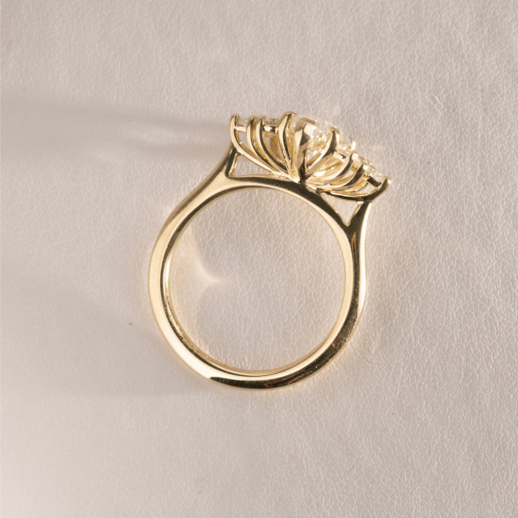 Solitaire-Oval Lab Grown Diamond Engagement Ring