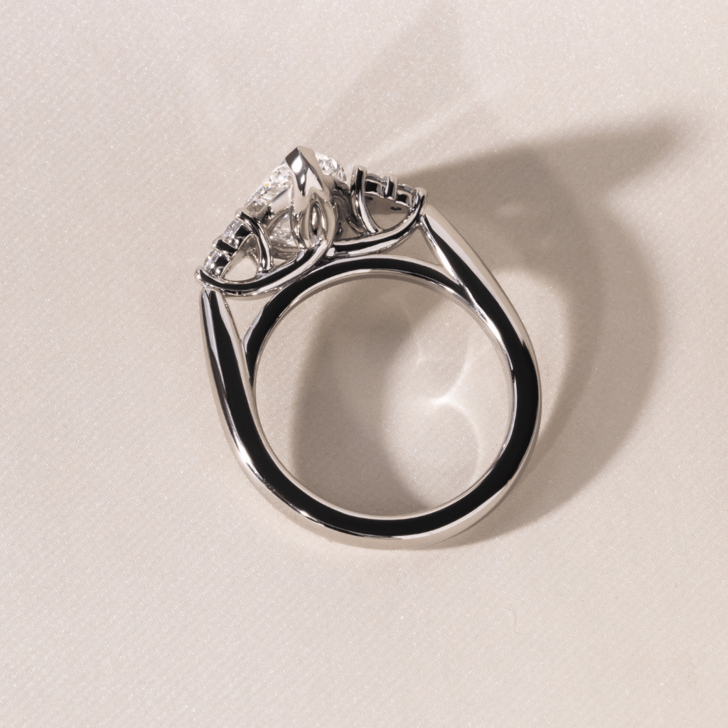 Solitaire-Oval Lab Grown Diamond Engagement Ring