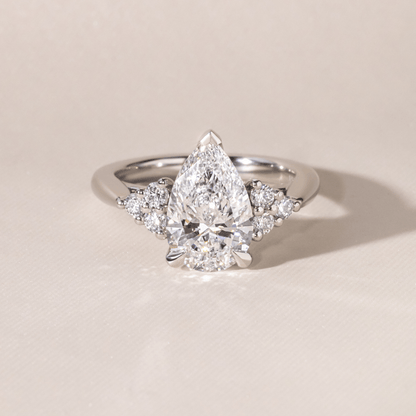 Solitaire-Oval Lab Grown Diamond Engagement Ring