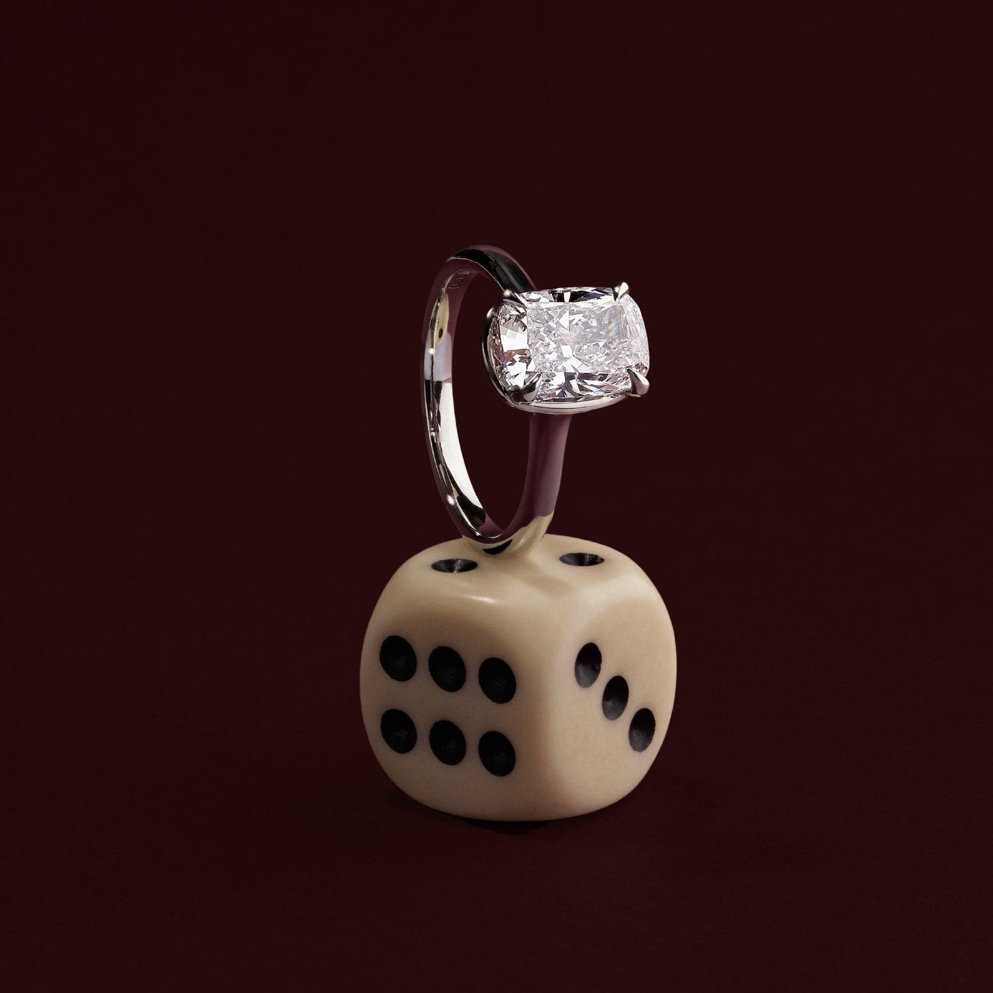 Solitaire-Oval Lab Grown Diamond Engagement Ring