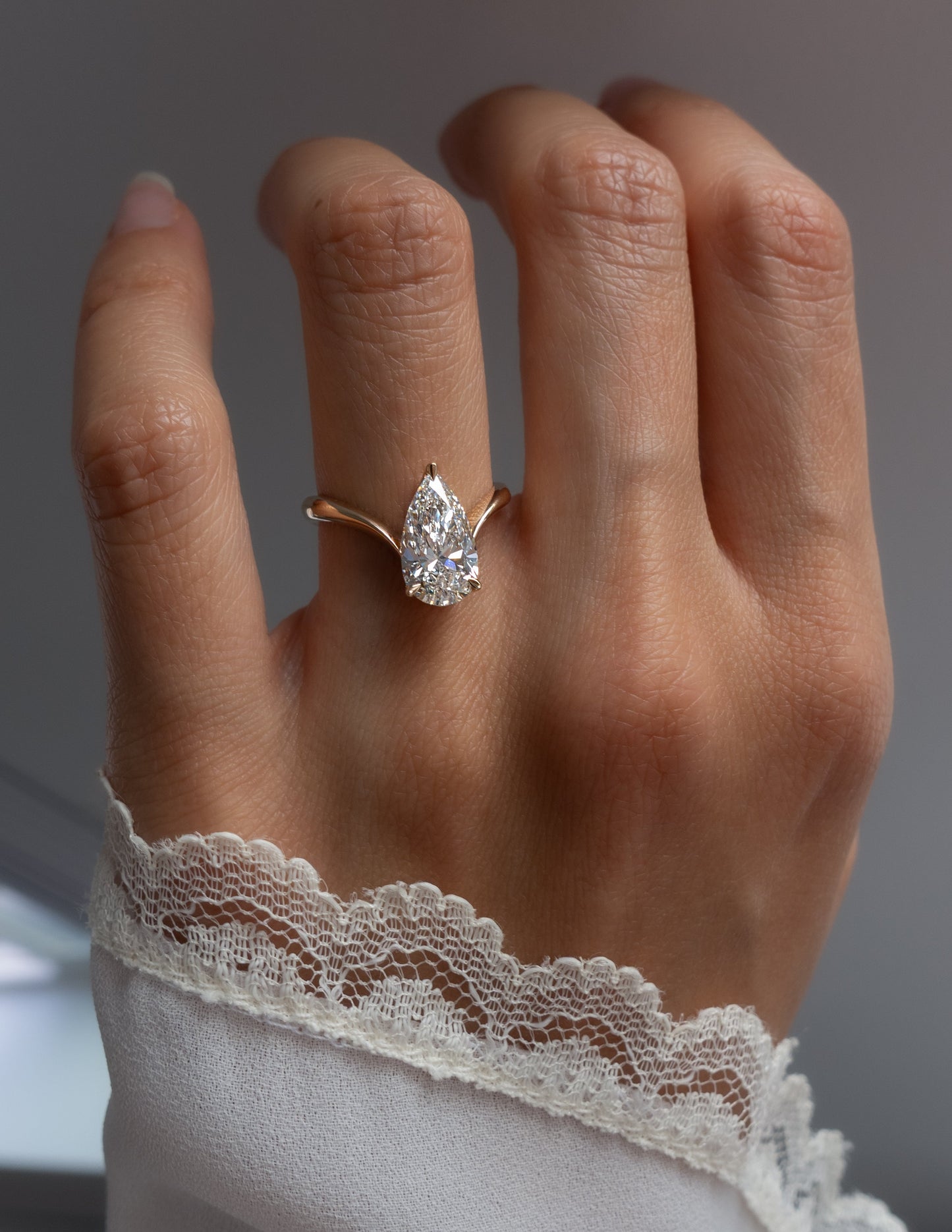Solitaire-Oval Lab Grown Diamond Engagement Ring