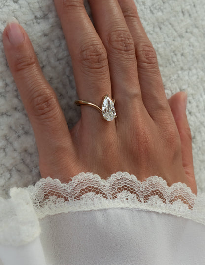 Solitaire V Curved Shank-Pear Lab Grown Diamond Engagement Ring