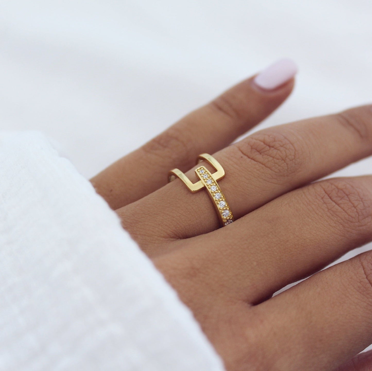 Elegant 0.20 TCW Round Lab-Grown Diamond Gold Wedding Band 4