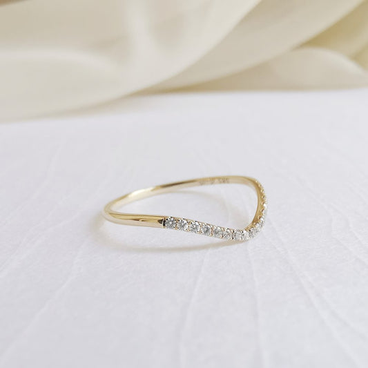 0.09 TCW Round Lab-Grown Diamond Elegance Curved Wedding Band