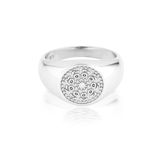 Radiant Rounds: Signet Ring