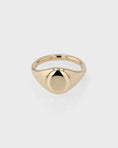 Load image into Gallery viewer, Elegant Gold Men's Signet Wedding Band
